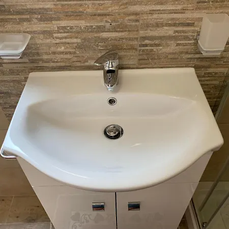 Erythra Bed and breakfast