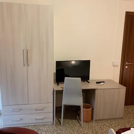 Alojamento de Acomodação e Pequeno-almoço Erythrà Reggio di Calabria