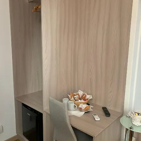 Erythrà Alojamento de Acomodação e Pequeno-almoço 4*